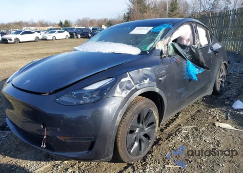 2025 Tesla Model Y Long Range Dual Motor All-Wheel Drive из США, поврежденный, VIN 7SAYGDEE5SA361917